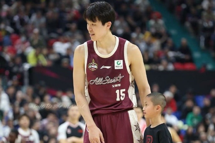 杨瀚森完成14次试训,正式前往纽约迎接NBA选秀 杨瀚森完成14次试训,正式前往纽约迎接NBA选秀
